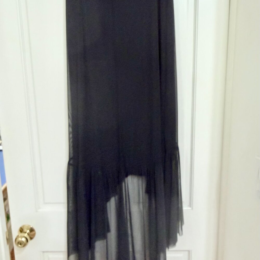 Share NEW with Tags Veronique Young Black Ruffle Long Skirt sz 4